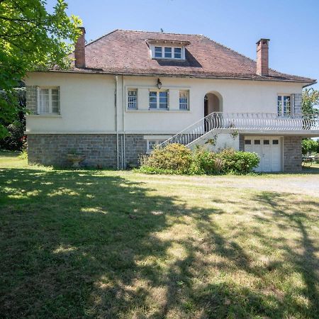 Quaint Holiday Home In Payzac With Garden Экстерьер фото